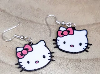 Hello Kitty face earrings