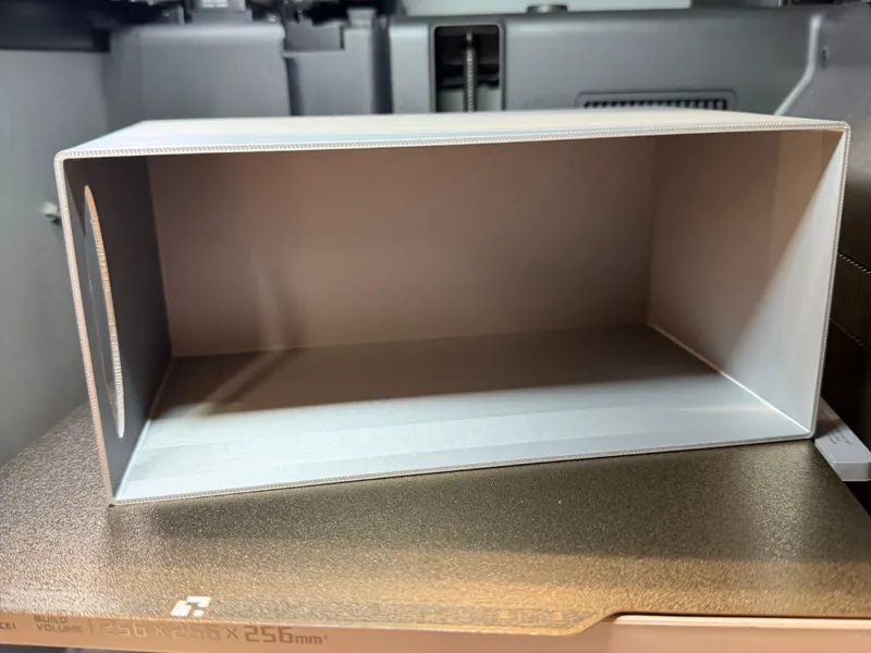 Behälter 220x100x135mm mit Griff