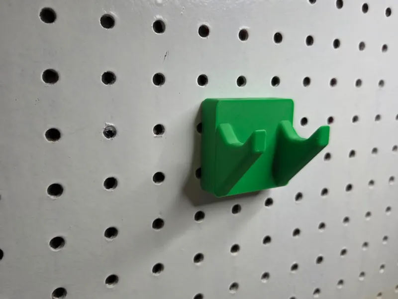 Hammer- Sy's Peglock . Strong and no Supports.