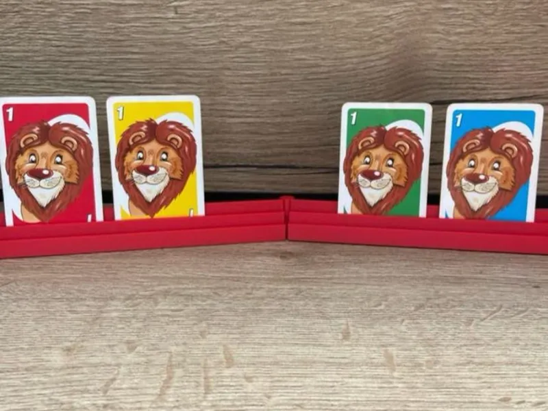 Foldable card holder