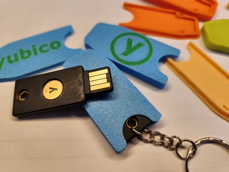 Yubico Yubikey 5/5C slim case - snap assembly - 4g