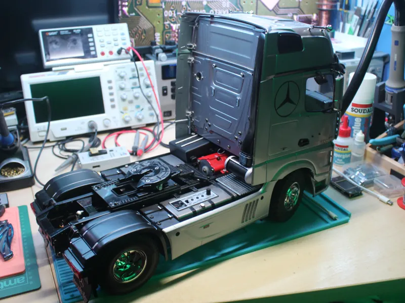 Karlz Tamiya Actros Add-Ons