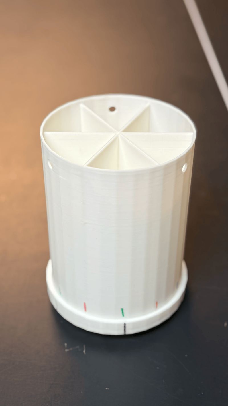 Adjustable Pendulum Paint Cup