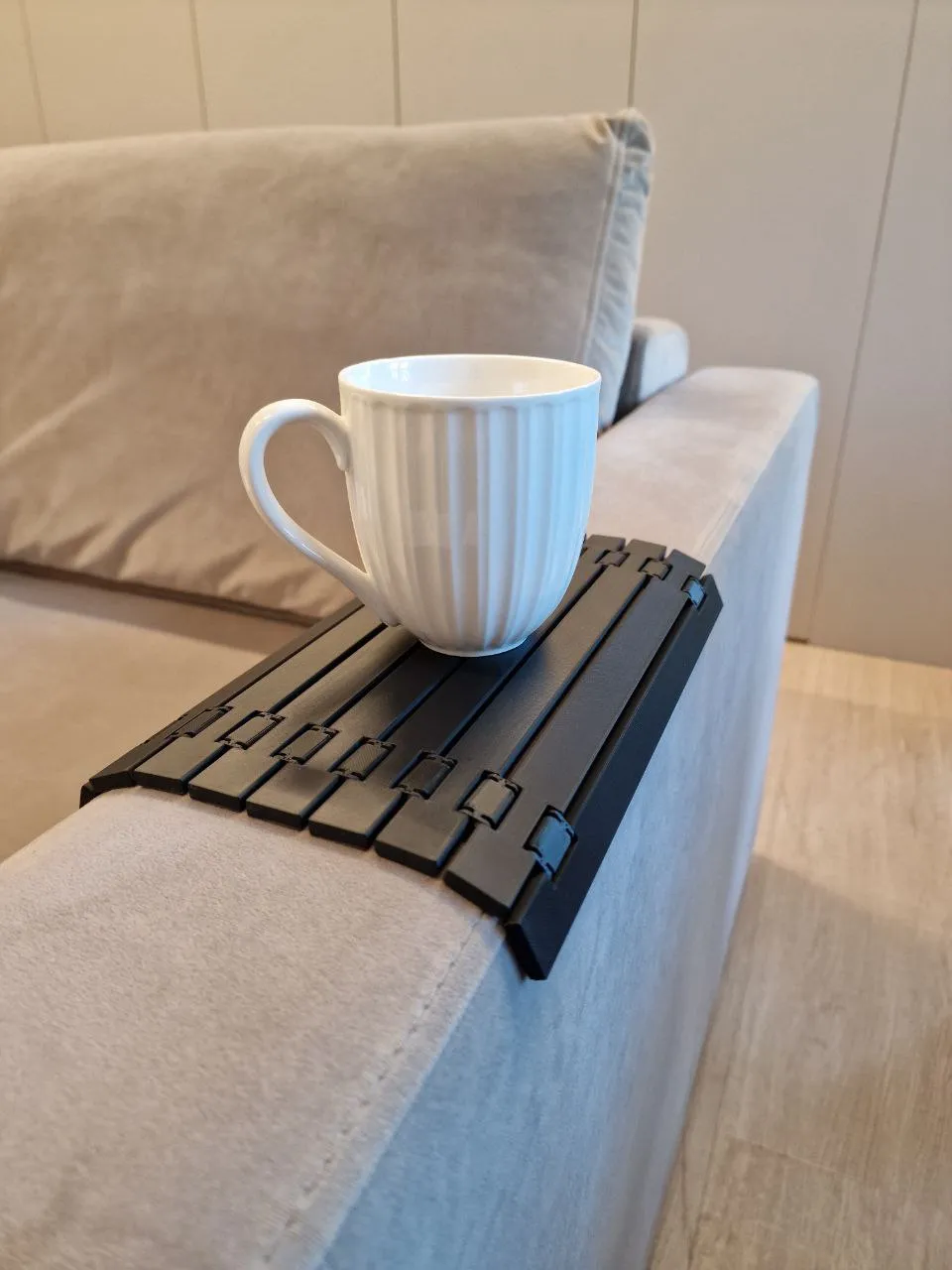 Flexible sofa arm table (Slim) view 3