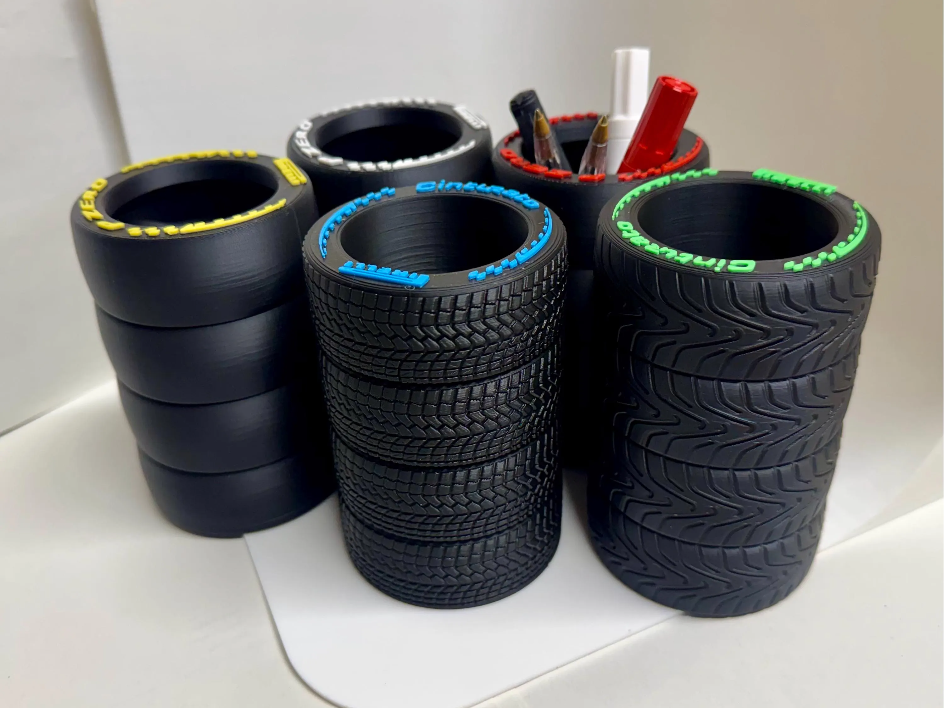 2026 F1 Tyre Pen Pot - Pirelli