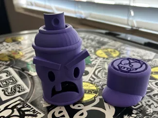 SPRAY CAN WITH REMOVABLE HAT