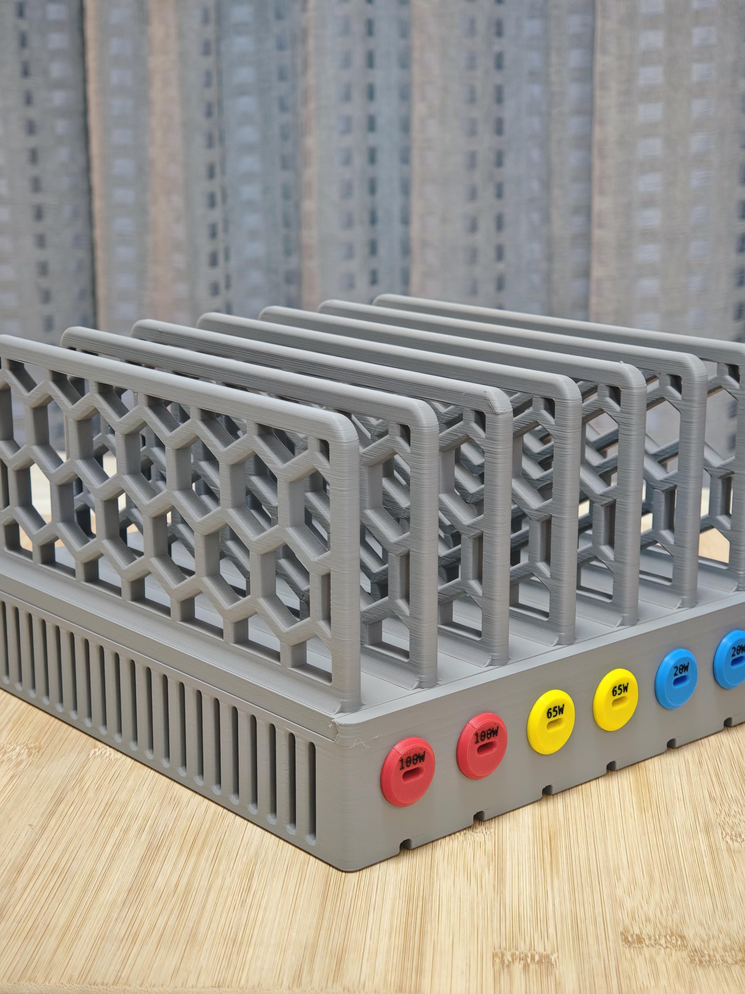 Miniatura 2 do modelo 3D (过度工程的)笔记本充电站v2