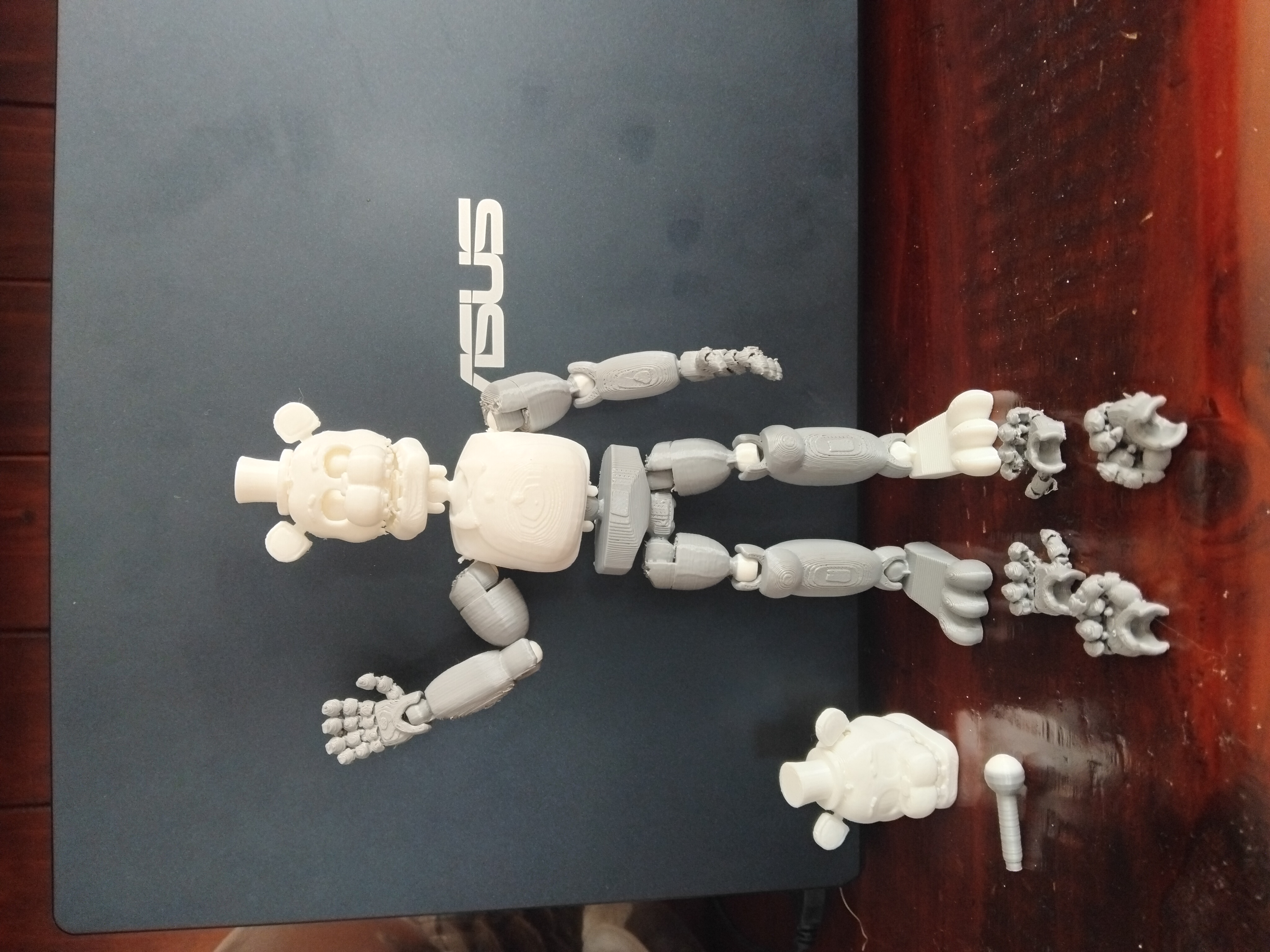 Miniatura 2 do modelo 3D Fredbear Action figure