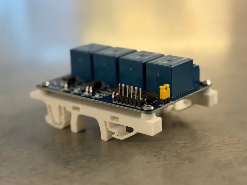 ESP32 4x Relay Board Vertical DIN Mount 68mm