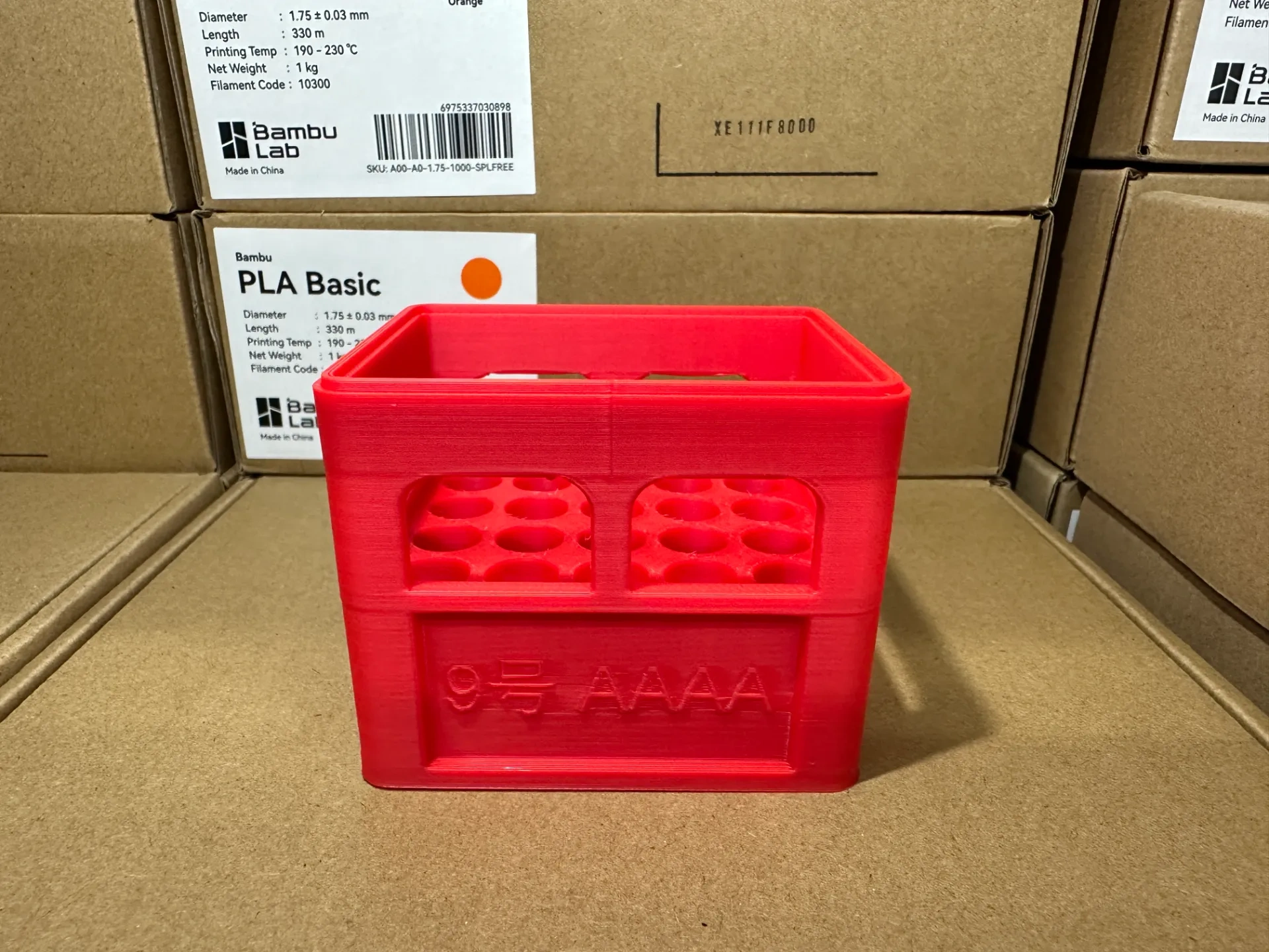 Miniatura 6 do modelo 3D 可堆叠啤酒箱 电池收纳箱 （51款常用电池，可定制各类电池尺寸）
