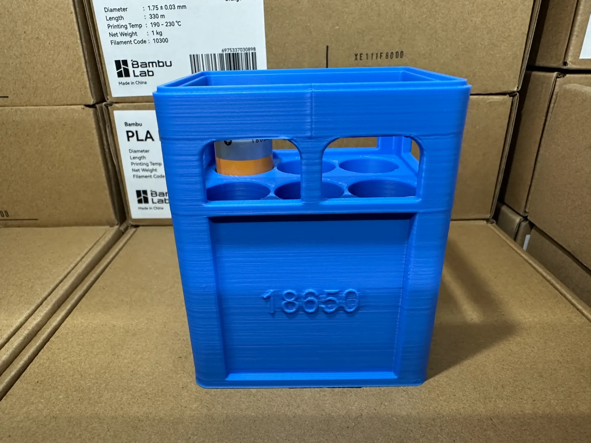 Miniatura 40 do modelo 3D 可堆叠啤酒箱 电池收纳箱 （51款常用电池，可定制各类电池尺寸）