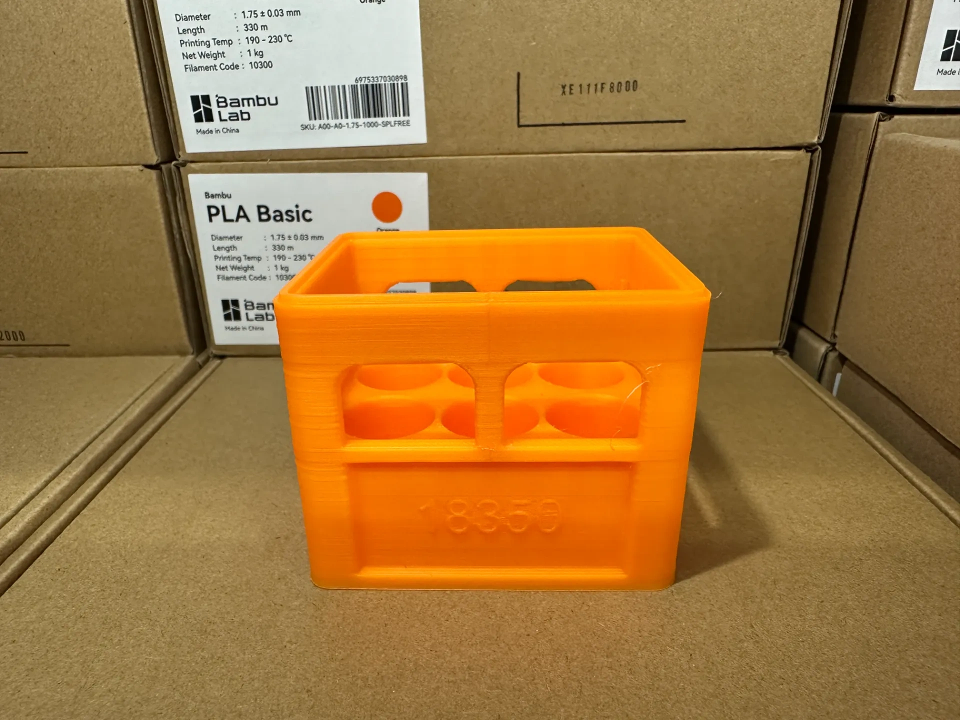 Miniatura 42 do modelo 3D 可堆叠啤酒箱 电池收纳箱 （51款常用电池，可定制各类电池尺寸）