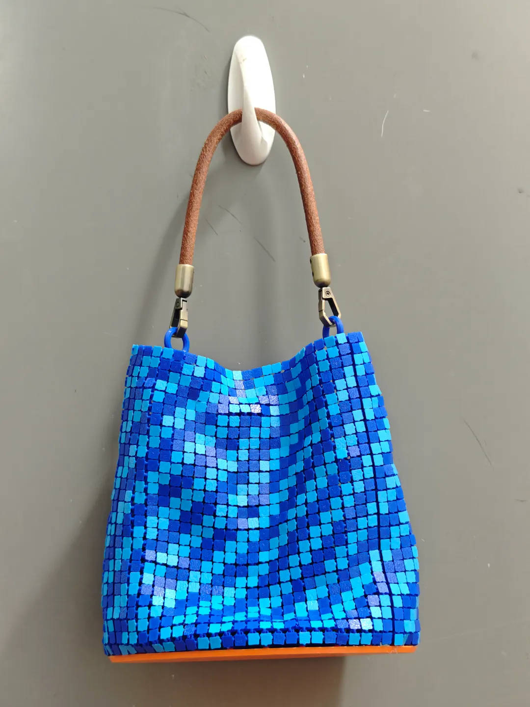 Flex Fabric Tote 锁子甲手提包 view 2