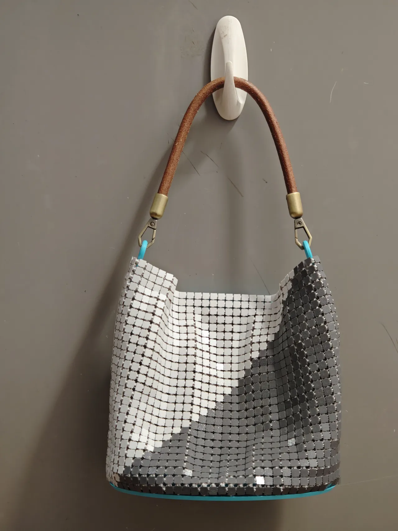 Flex Fabric Tote 锁子甲手提包 view 4