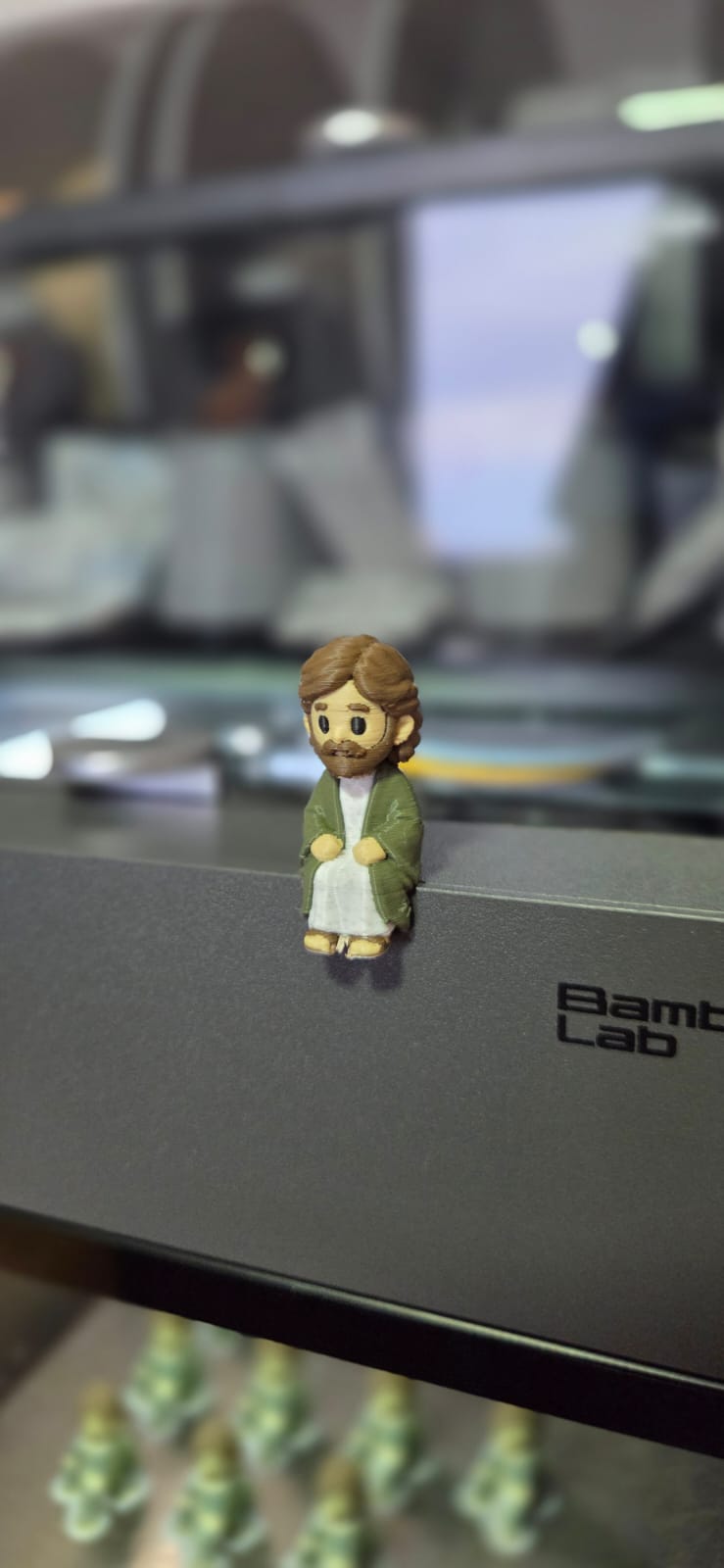Mini José – Sentado no Monitor ou Prateleira - 1