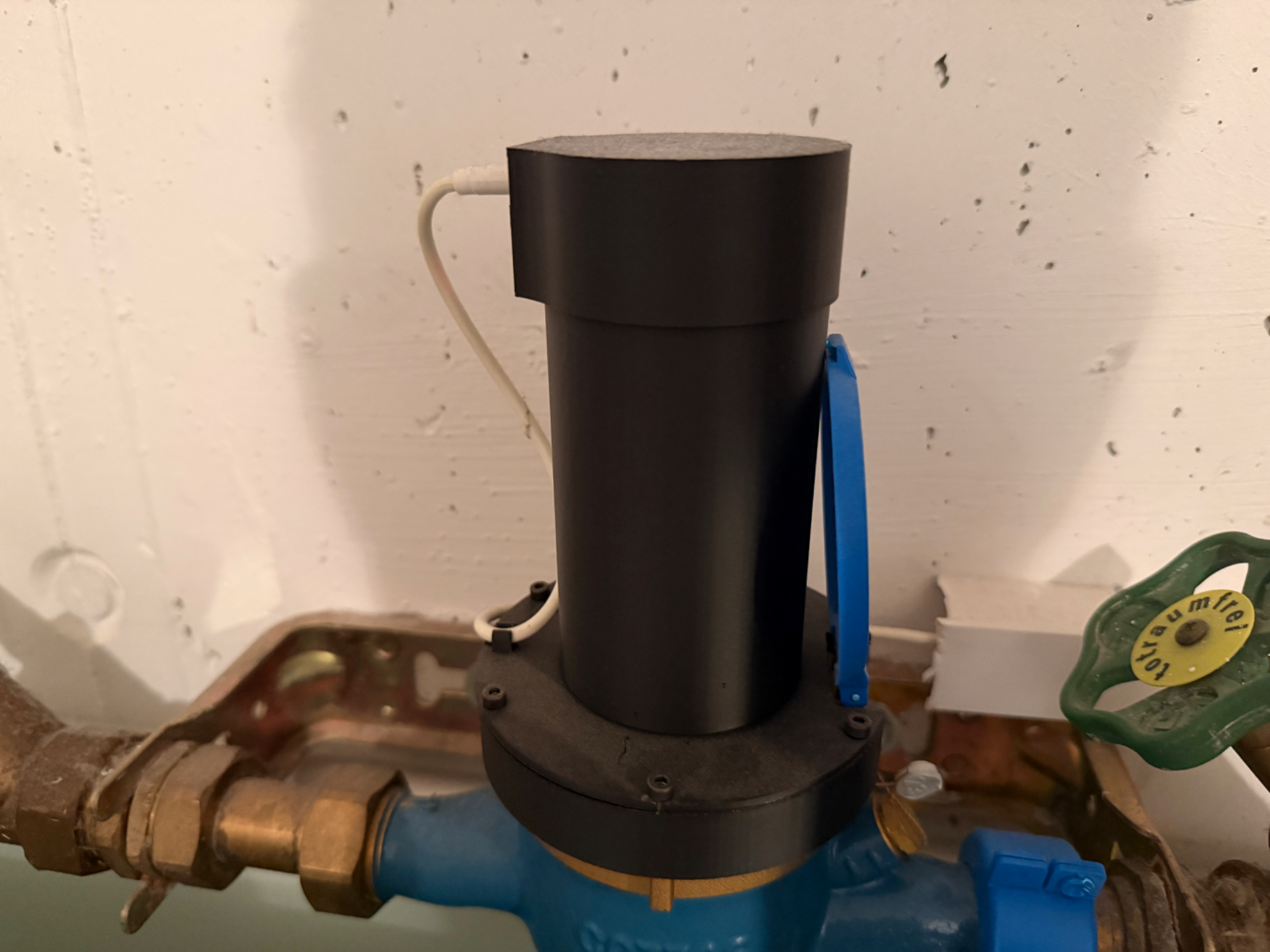ESP32-CAM Water Meter AI Housing - AI on the edge