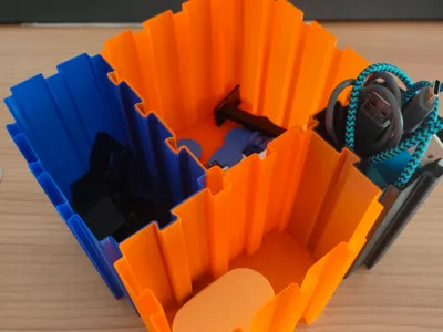 Customizable desk organizer