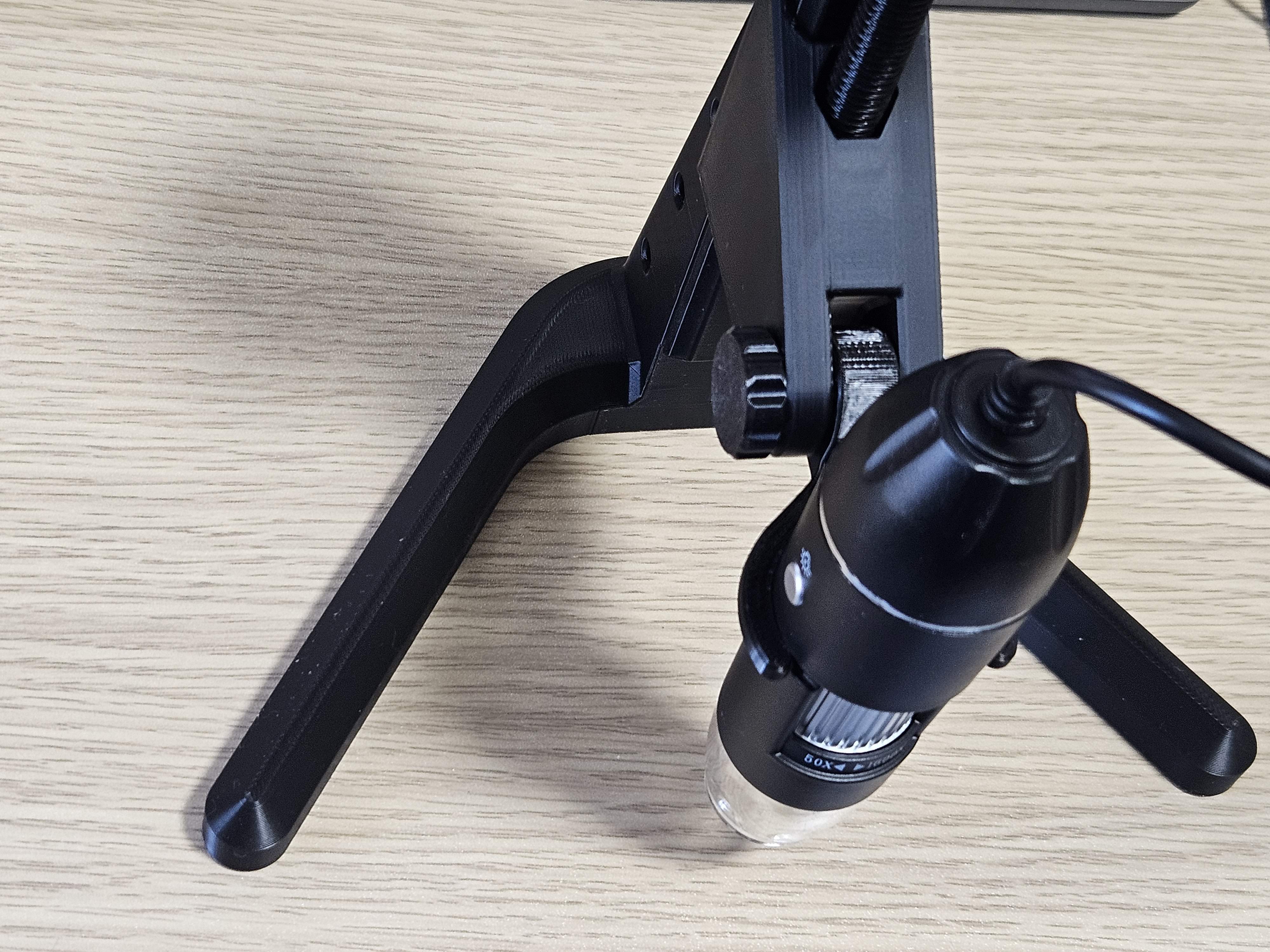 Miniatura 4 do modelo 3D USB microscope stand with screw adjustment