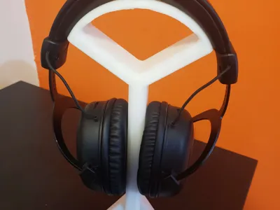 Modern Headphone Stand