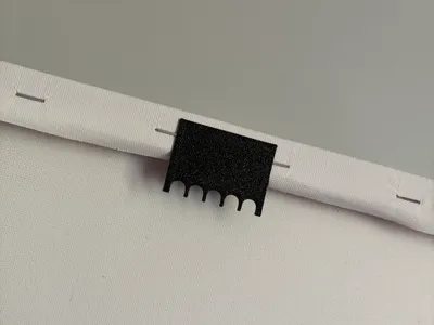 Tool-free hanger for paintings 