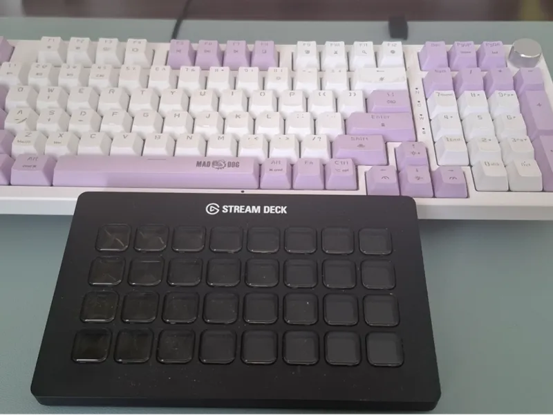 Stream Deck XL with keyboard platform