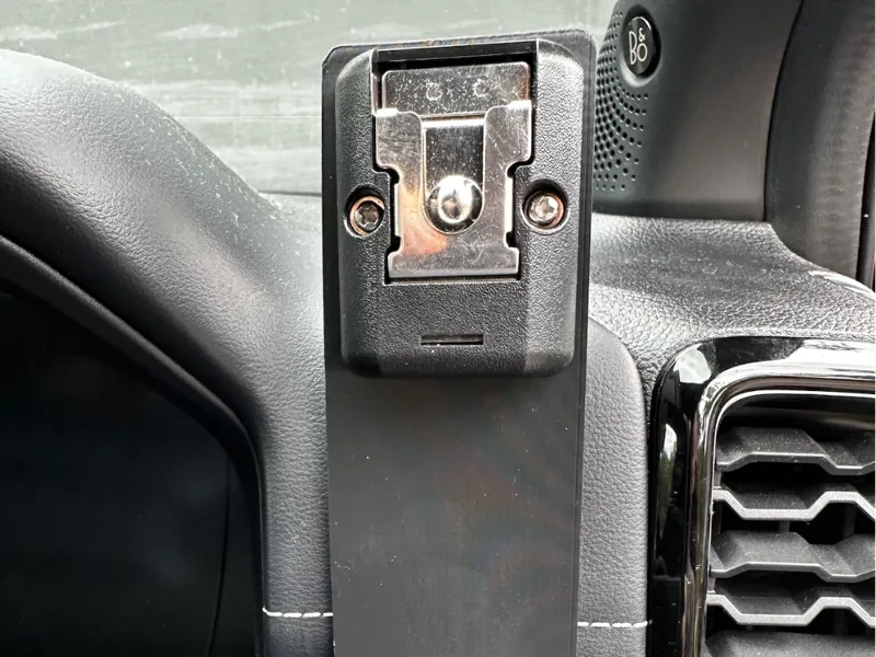 Dash mount bracket right side to suit Ford Everest