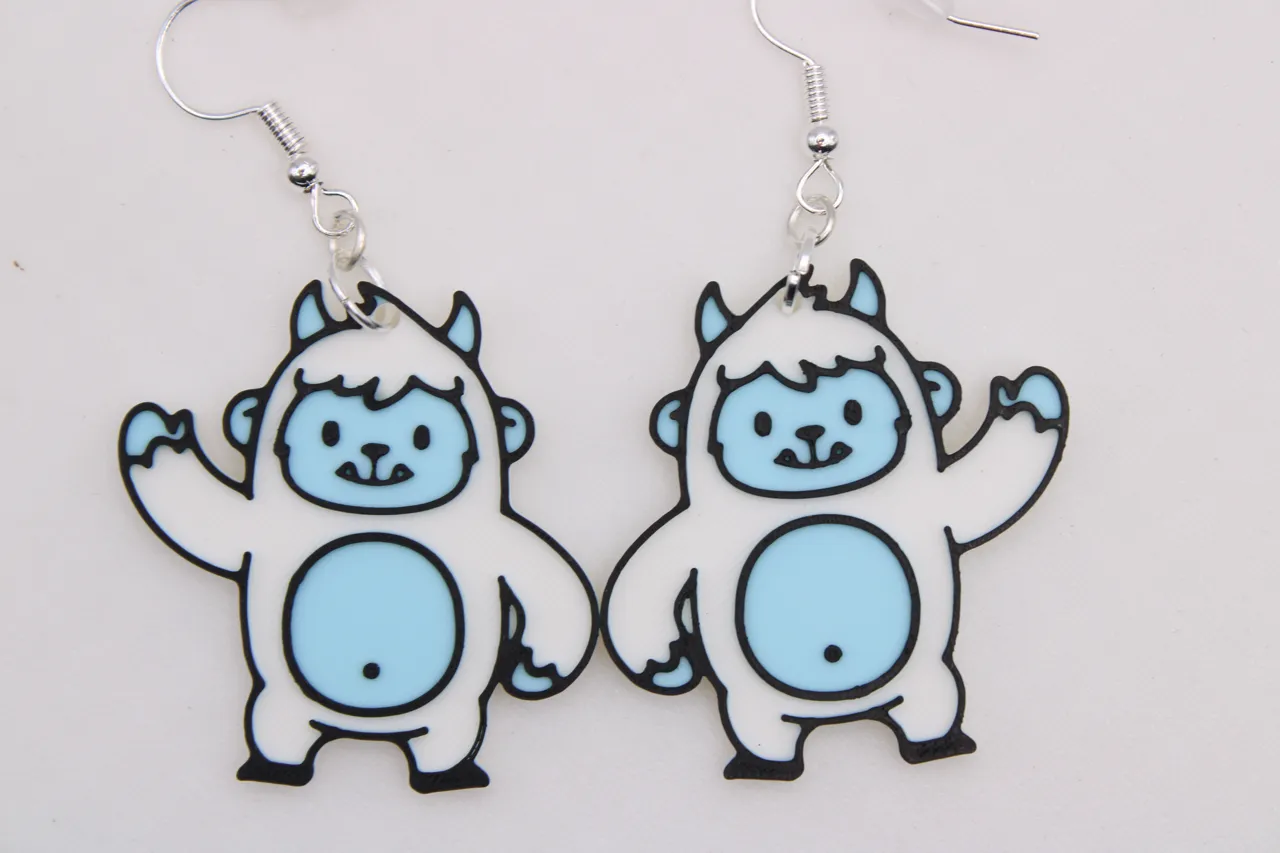 Yetti and snowman Earrings view 3