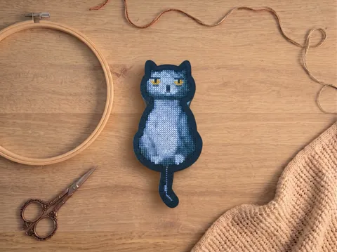 Caja o estuche: Cat Box - Needlework Box with a Cross-Stitch Lid — referencia de MakerWorld