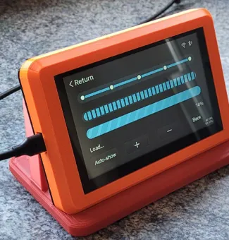 XTOUCH 5 flat enclosure with stand