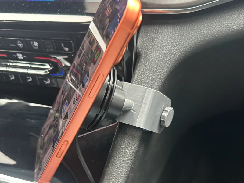 Jeep Grand Cherokee Magsafe Mount