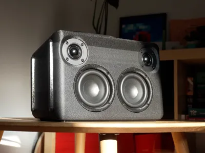 Battery Powered Bluetooth Boombox V2