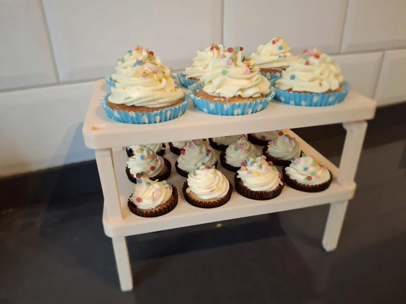 Cupcake stand - Stackable, Foldable & Portable