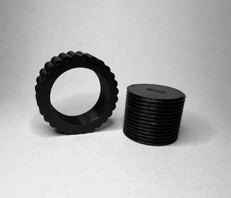 Nut and screw fidget toy