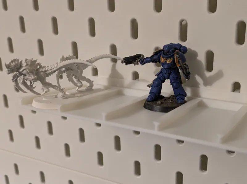 Minifigure display rack for IKEA SKADIS pegboard