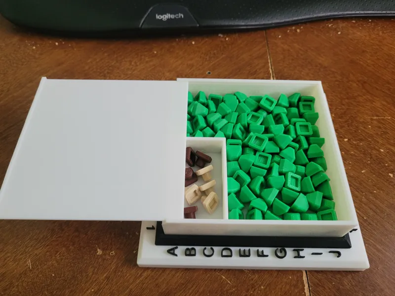 Box for game of the Amazons