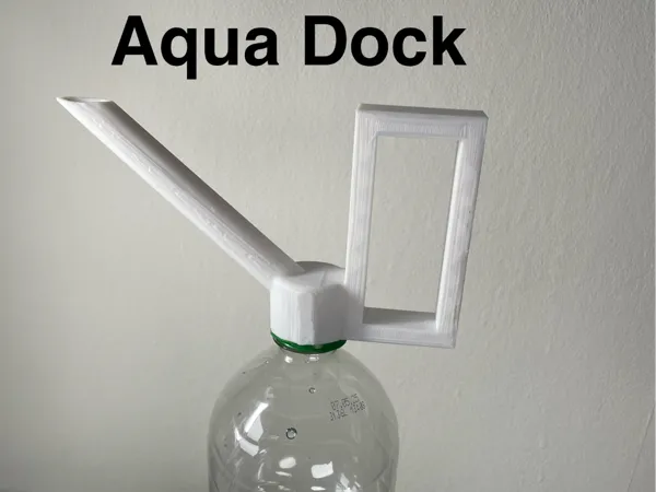 Adaptateur arrosoir pour bouteille — Aqua Dock