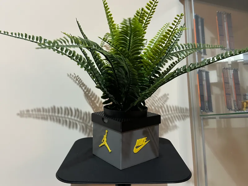 Caja para plantas - Ikea