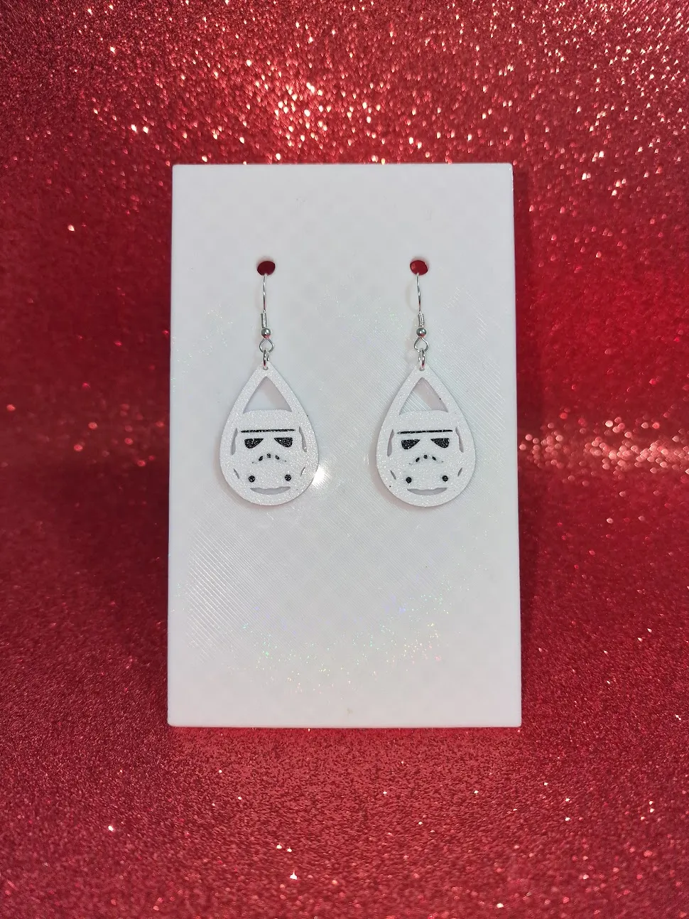 Stormtrooper in a drop earrings view 2
