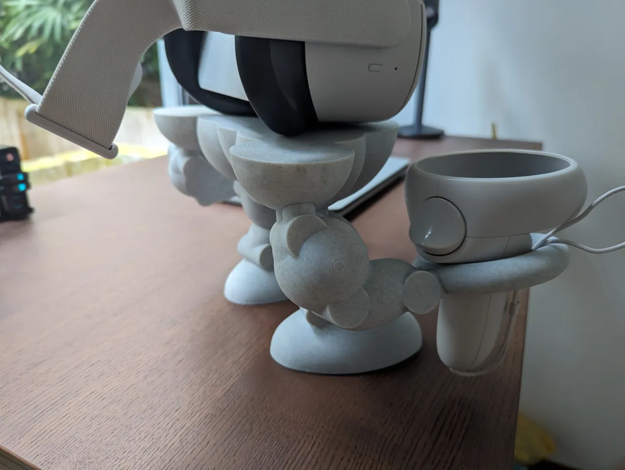 Oculus Meta Quest VR stand view 4