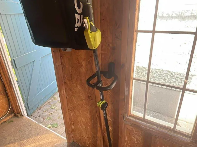 String Trimmer Wall Hook - Ryobi