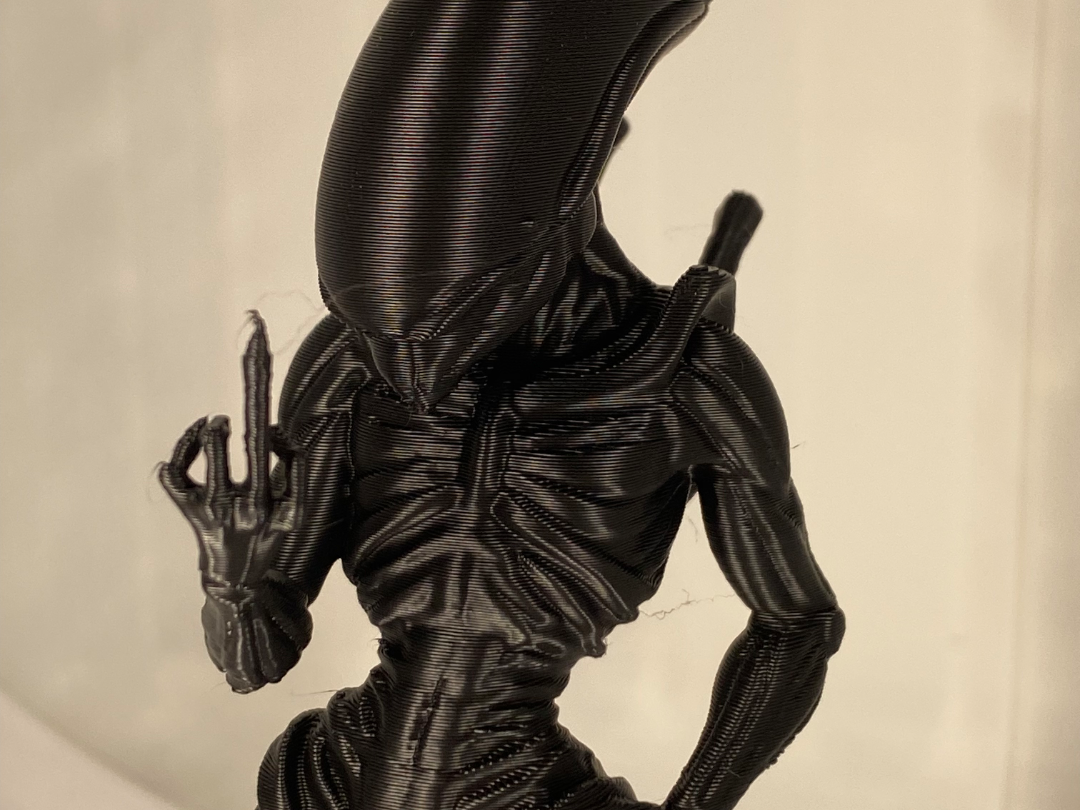 Fanart: Alien Xenomorph raising the finger sassy