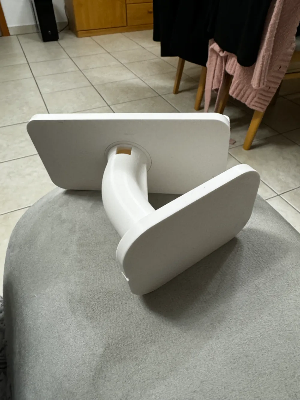 iphone 15 stand 90° rotation by lope3d - MakerWorld