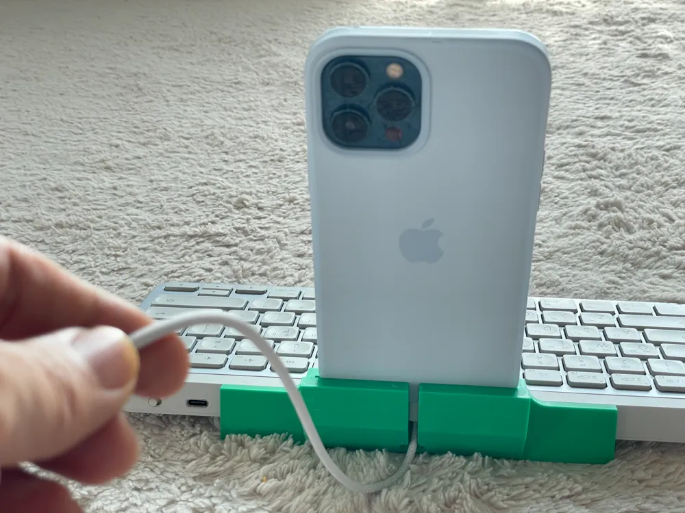 Logitech MX Keys Mini riser and iPhone stand by Master of Moon & wind ...