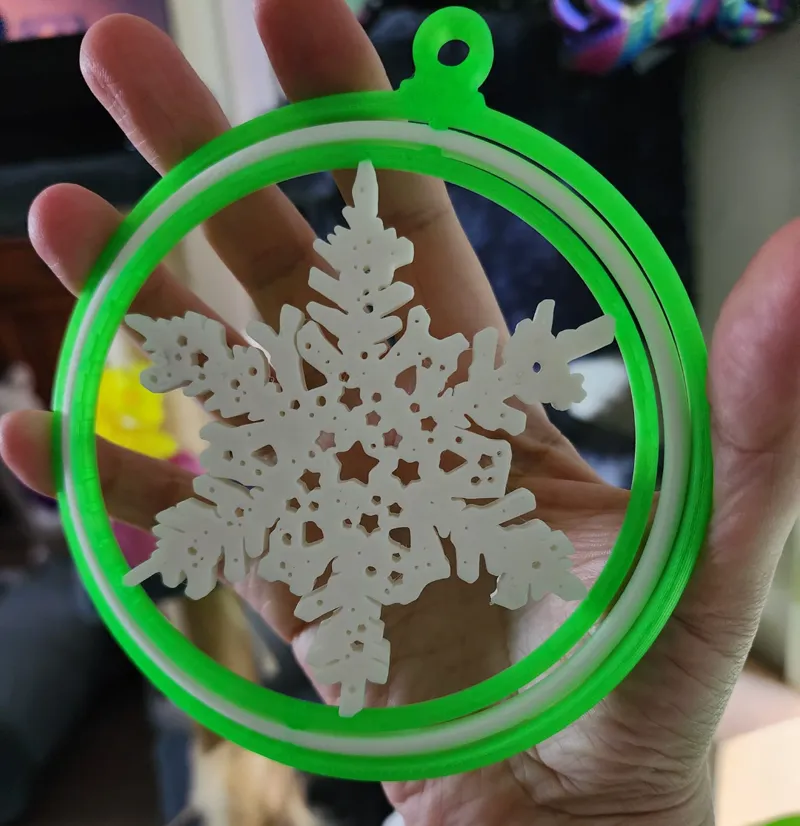 SnowFlake Spinning Ornament