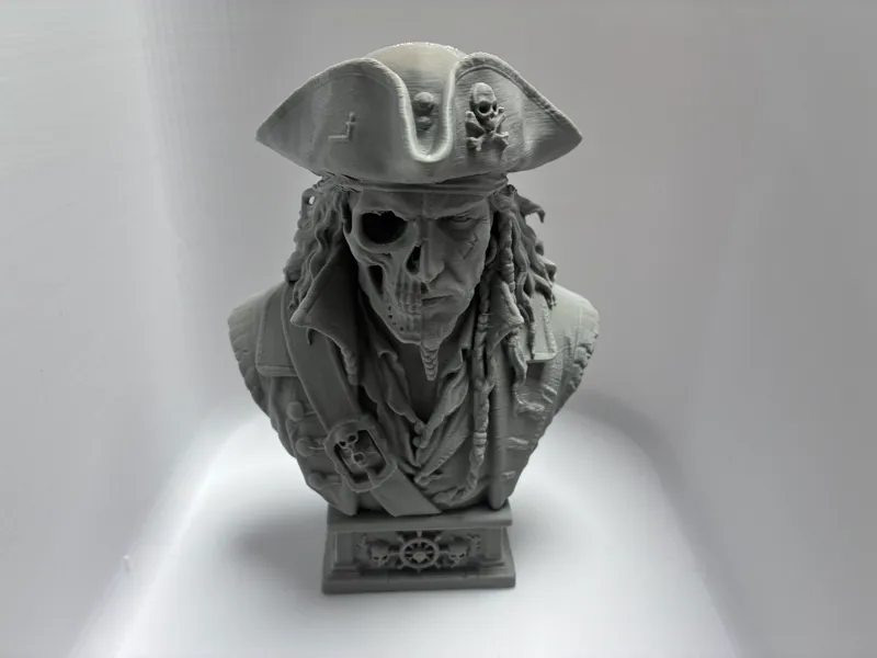 Fluch des untoten Pirat Detailreiche Piratenbüste