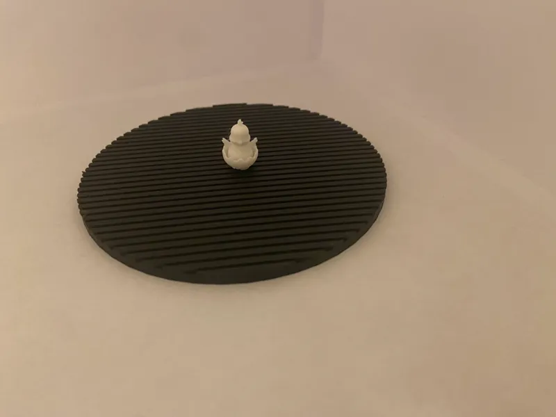Stand for 3d prints to post