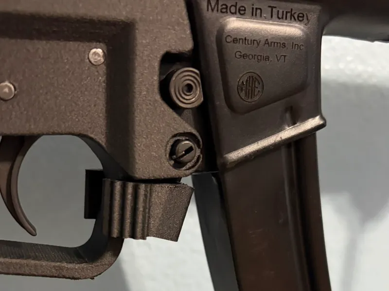 MP5 extended mag release