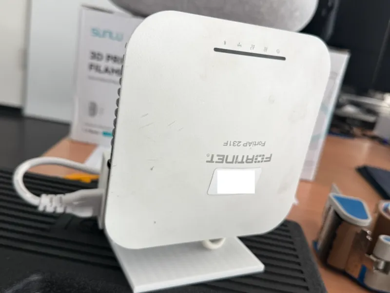 Fortinet FortiAP 231F stand with POE on back