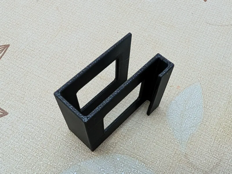 USB-C Hub Mount