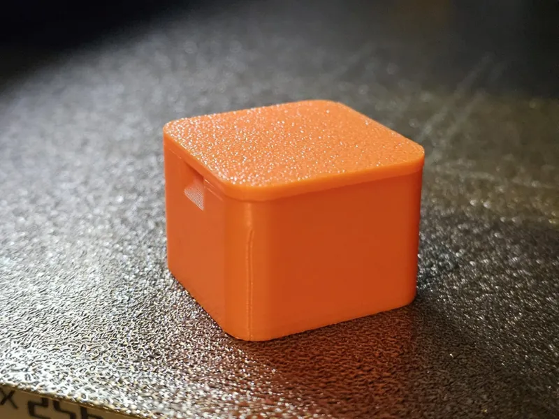 Mini-Box mit Einrastfunktion 30x30x20mm
